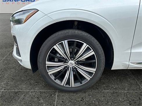 Used 2022 Volvo XC60 B5 Inscription w/ Protection Package Premier image 14