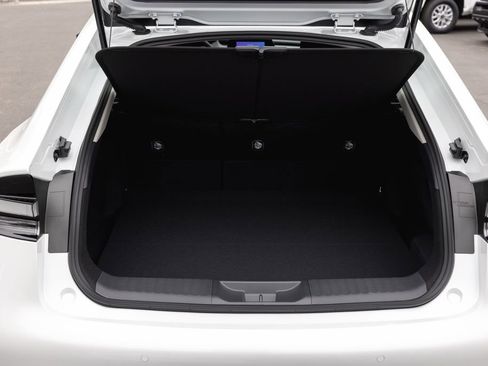 New 2026 Toyota Prius Plug-In Hybrid FWD image 7