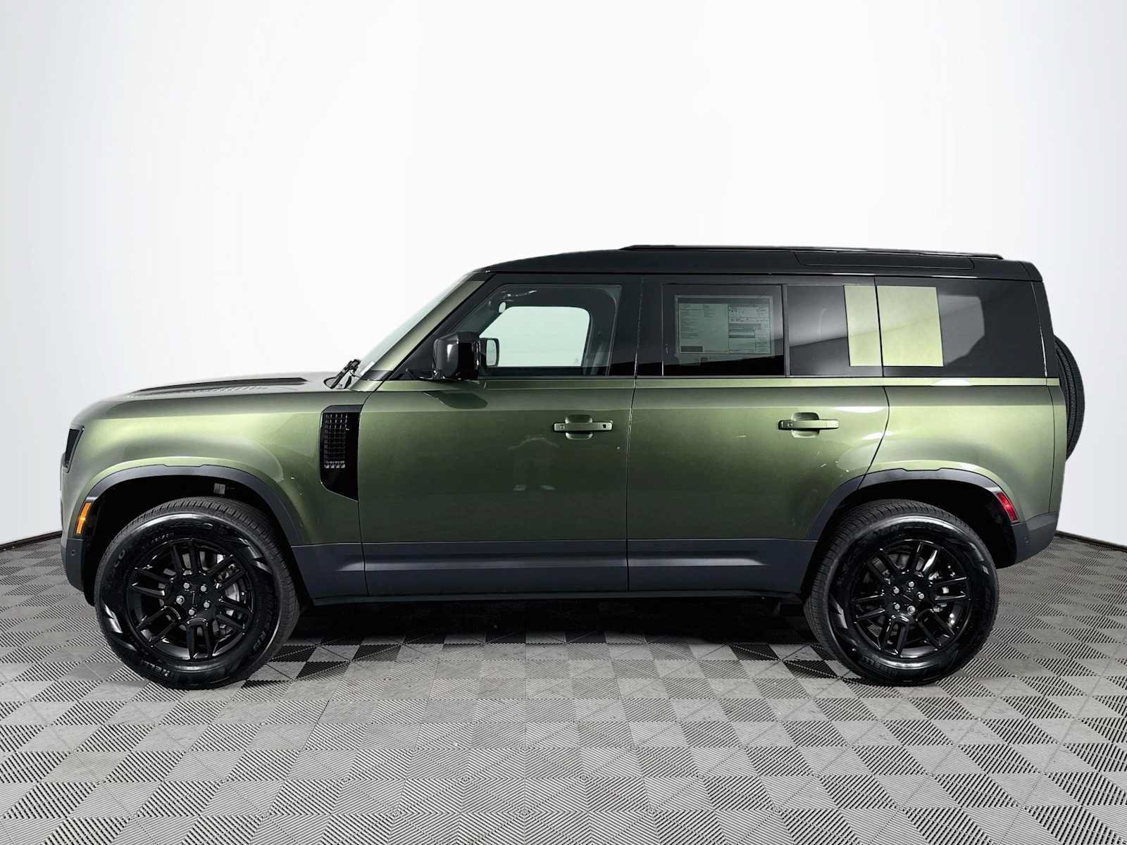 New 2026 Land Rover Defender 110 S AWD/4WD image 8