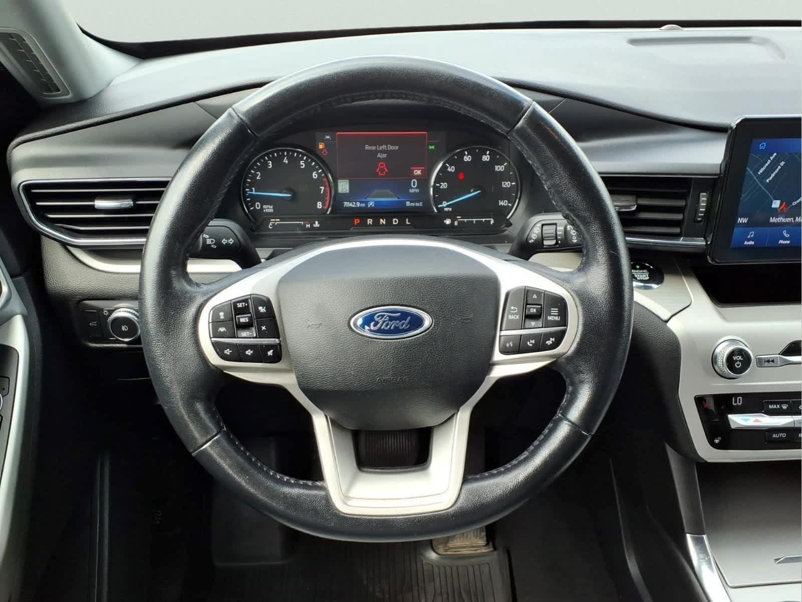 Used 2021 Ford Explorer XLT w/ Equipment Group 202A AWD/4WD image 19