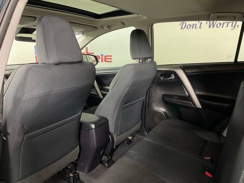 Used 2017 Toyota RAV4 XLE FWD image 15