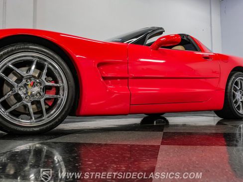Used 1998 Chevrolet Corvette Coupe w/ Roof Pkg RWD image 22