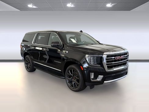 Used 2023 GMC Yukon XL SLT w/ SLT Premium Package RWD image 7