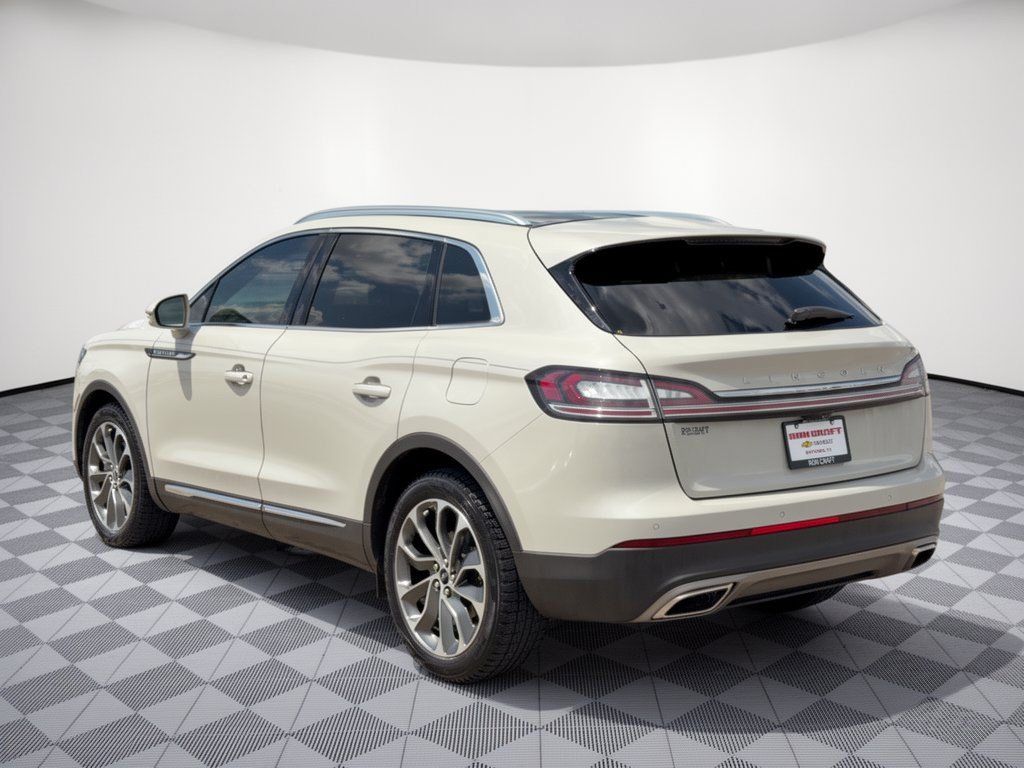 Used 2022 Lincoln Nautilus Reserve w/ Luxury Package FWD image 3