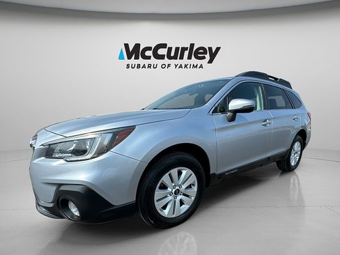 Used 2018 Subaru Outback 2.5i Premium AWD/4WD image 2