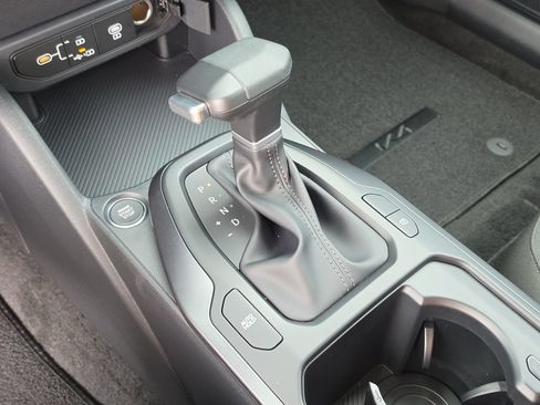 New 2026 Kia K4 FWD image 25