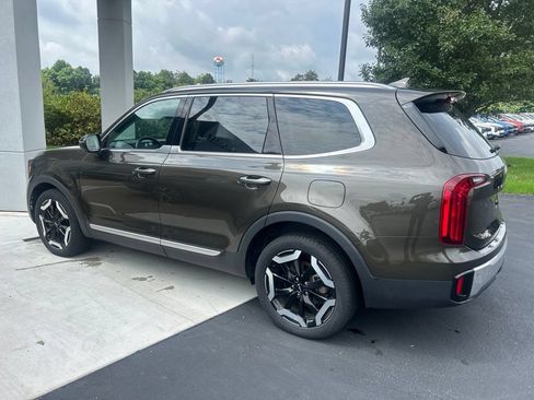 Certified 2024 Kia Telluride S w/ S Sunroof Package AWD/4WD image 6