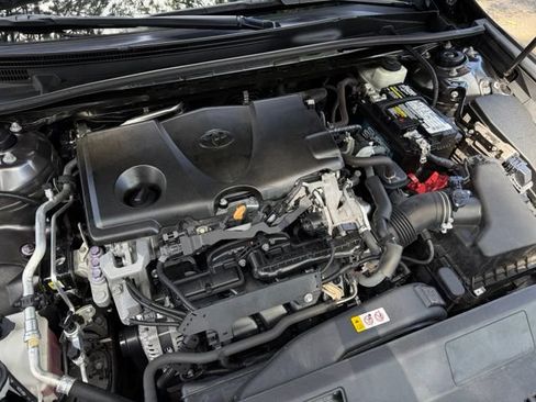 Used 2019 Toyota Camry SE w/ Carpet Mat Package FWD image 24