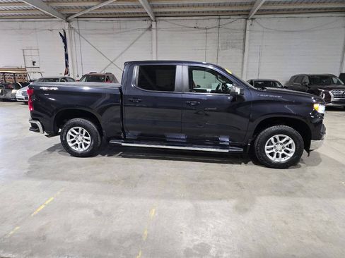 Used 2022 Chevrolet Silverado 1500 LT w/ Max Trailering Package AWD/4WD image 17