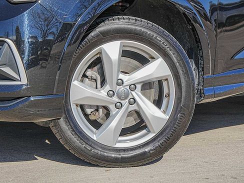 Used 2020 Audi Q3 2.0T Premium image 2