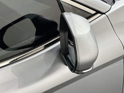 Used 2024 Toyota Camry SE image 10