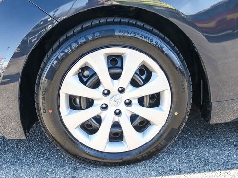 Certified 2023 Toyota Corolla LE image 10