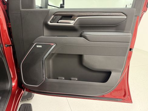 Used 2025 GMC Sierra 3500 SLT w/ SLT Premium Package image 37
