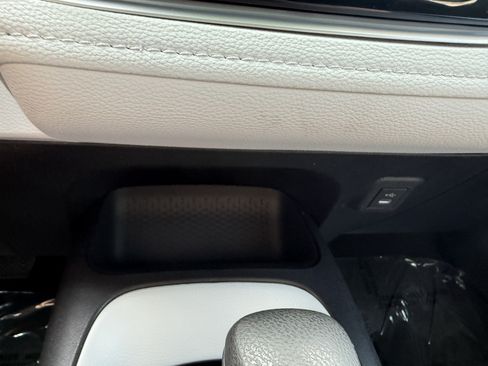 Certified 2025 Toyota Corolla SE FWD image 10