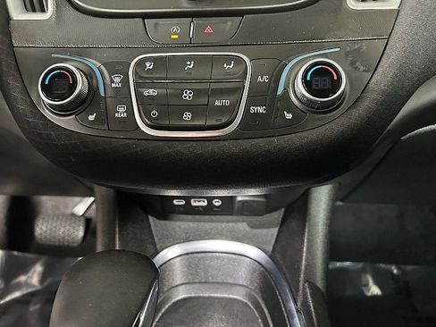 Used 2023 Chevrolet Malibu LT image 15