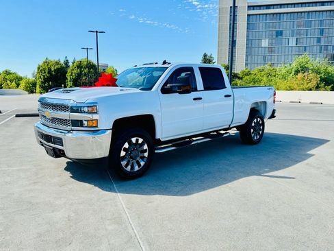 Used 2019 Chevrolet Silverado 2500 W/T w/ Snow Plow Prep Package image 21