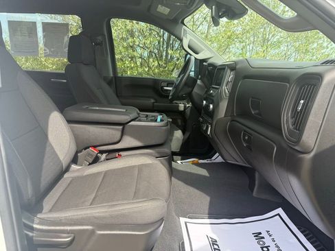 Used 2025 Chevrolet Silverado 2500 Custom w/ Custom Value Package AWD/4WD image 21