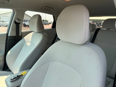 Used 2025 Hyundai Kona SEL AWD/4WD image 13