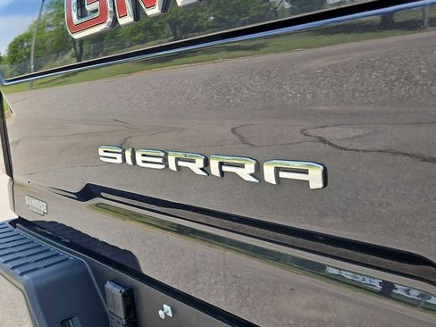 Used 2024 GMC Sierra 2500 AT4 w/ AT4 Premium Plus Package AWD/4WD image 24