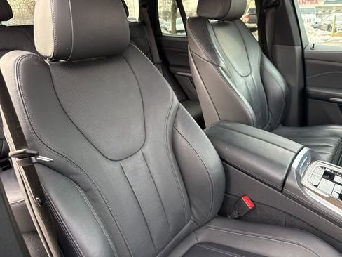 Used 2021 BMW X5 xDrive40i w/ M Sport Package image 27