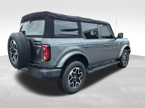 Used 2023 Ford Bronco Outer Banks AWD/4WD image 3