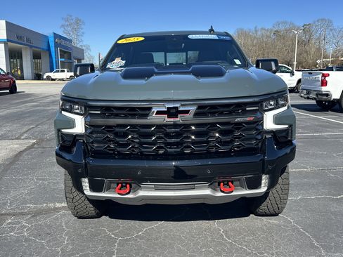 Certified 2025 Chevrolet Silverado 1500 ZR2 w/ Technology Package image 3