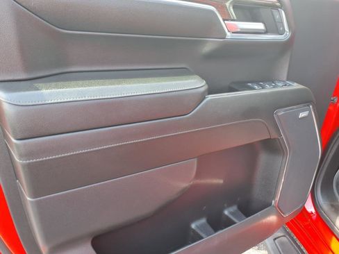 Used 2024 Chevrolet Silverado 1500 LT Trail Boss w/ Convenience Package II image 11