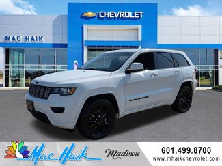 Used 2021 Jeep Grand Cherokee Laredo X image 1