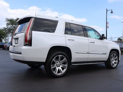 Used 2016 Cadillac Escalade Luxury AWD/4WD image 5
