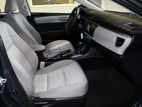 Used 2015 Toyota Corolla LE FWD image 25