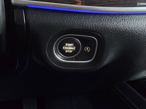Used 2020 Mercedes-Benz GLS 450 4MATIC image 25