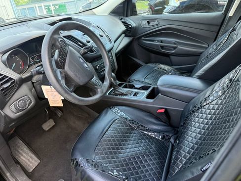 Used 2017 Ford Escape S FWD image 9
