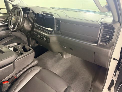 Used 2024 Chevrolet Silverado 2500 LTZ AWD/4WD image 34