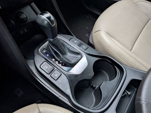 Used 2018 Hyundai Santa Fe Sport w/ 2.4L Tech Package 04 image 20