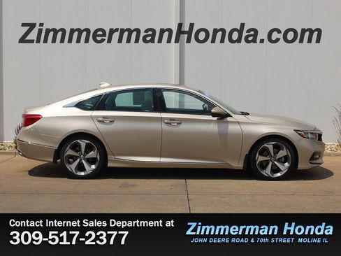 Certified 2020 Honda Accord Touring image 1