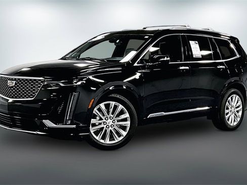 Used 2020 Cadillac XT6 Premium Luxury image 3