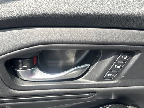 Used 2023 Honda Accord Touring image 9