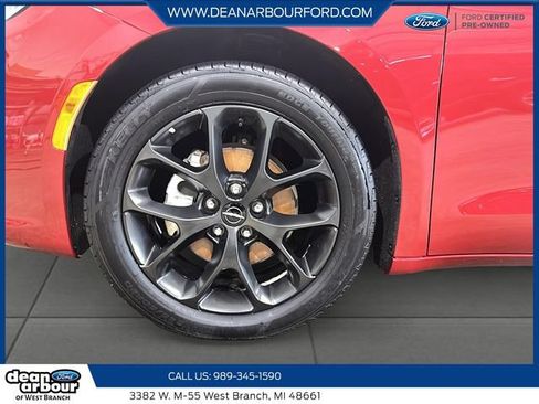 Used 2025 Chrysler Pacifica Limited FWD image 7