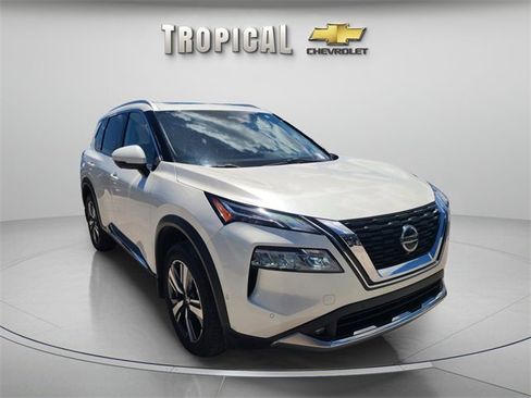 Used 2021 Nissan Rogue Platinum image 7