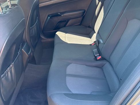Used 2022 Kia K5 LXS FWD image 7