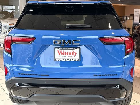 New 2026 GMC Terrain Elevation w/ Black Edition AWD/4WD image 9