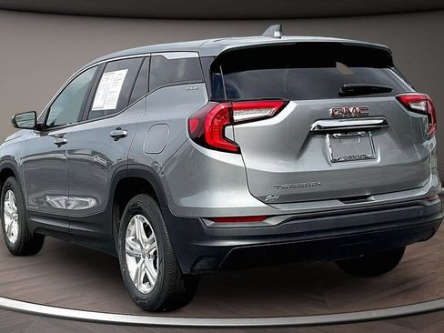 Used 2024 GMC Terrain SLE FWD image 5