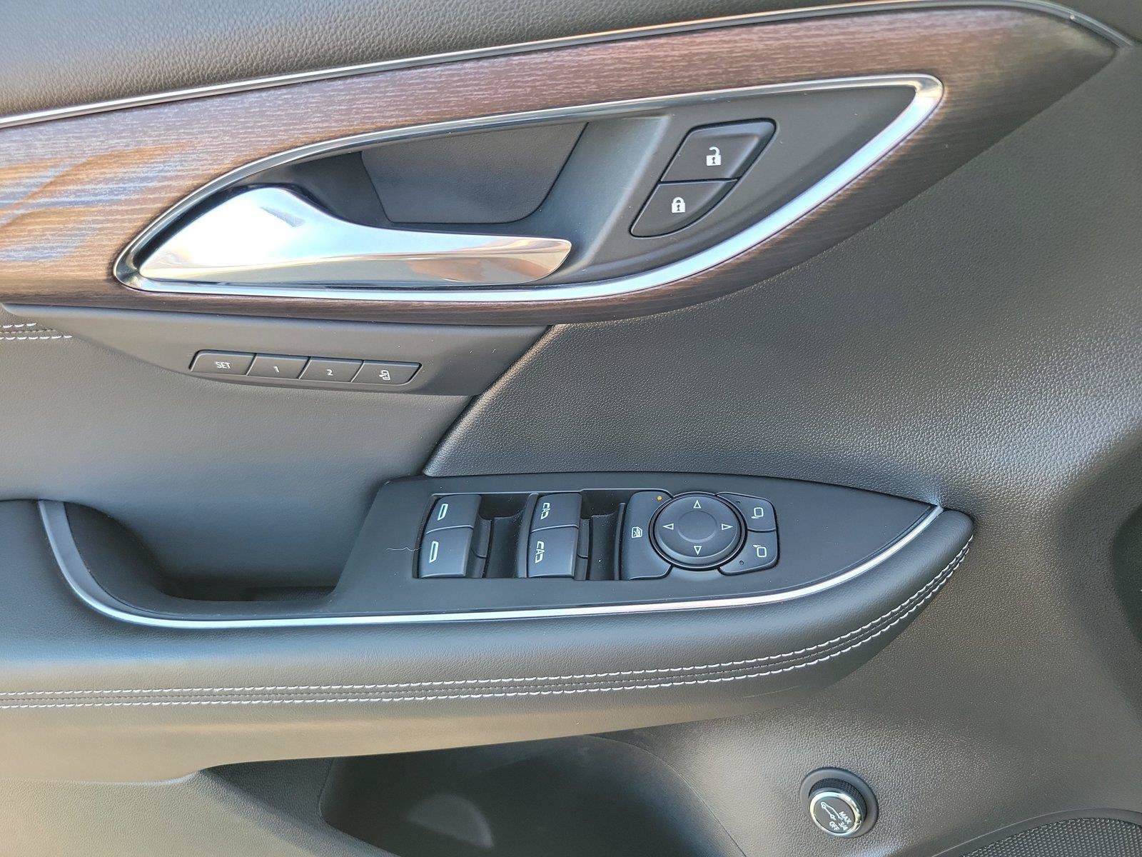 Used 2023 Buick Envision Avenir AWD/4WD image 19