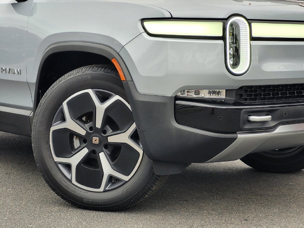 Used 2023 Rivian R1S Adventure Dual AWD/4WD image 3