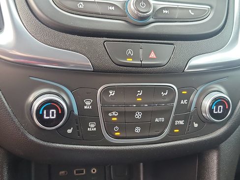 Used 2024 Chevrolet Equinox LT w/ Driver Convenience Package FWD image 15