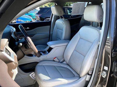 Used 2020 GMC Acadia SLT FWD image 22