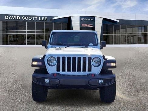 Used 2023 Jeep Gladiator Rubicon w/ Cold Weather Group AWD/4WD image 2