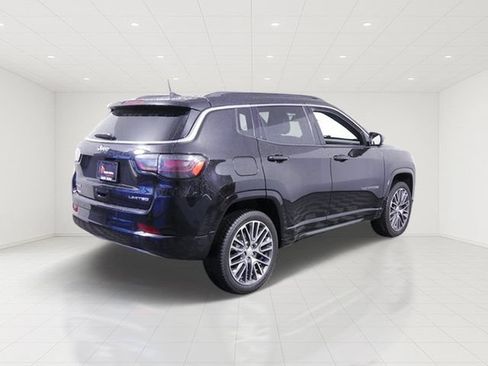 Certified 2023 Jeep Compass Limited w/ Elite Group AWD/4WD image 7