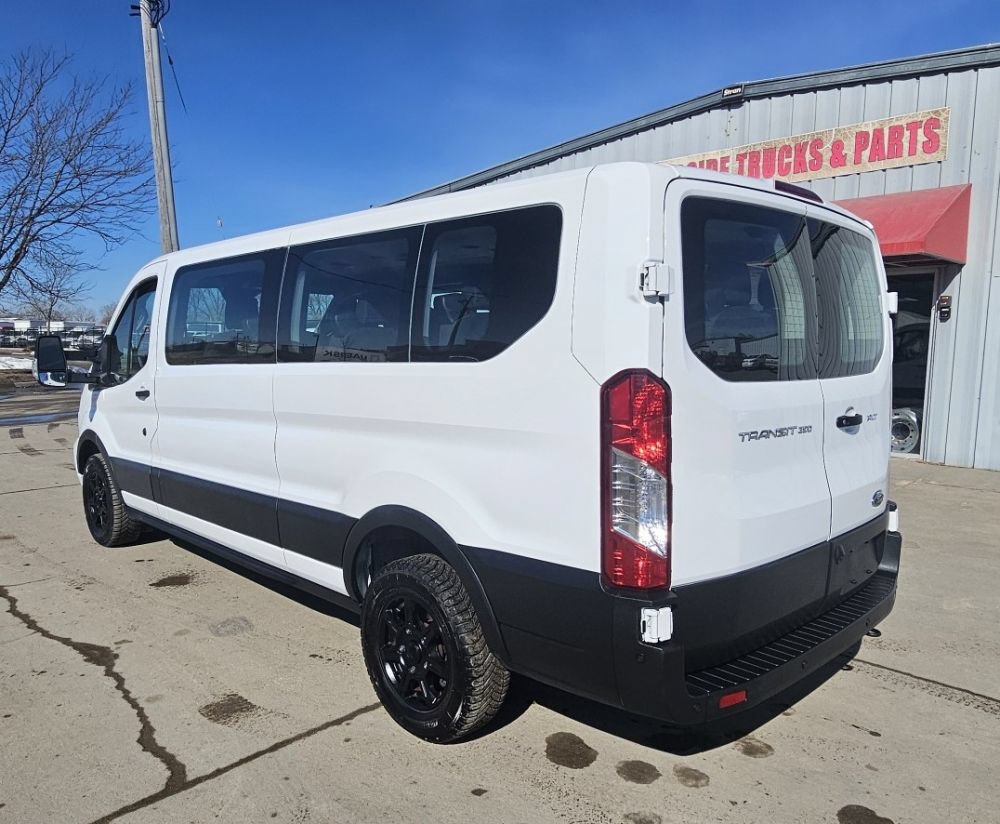 Used 2023 Ford Transit 350 XLT RWD image 8