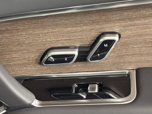 New 2026 Land Rover Range Rover SE image 33